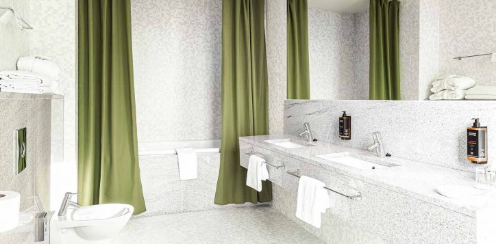 suite-bathroom-2-3